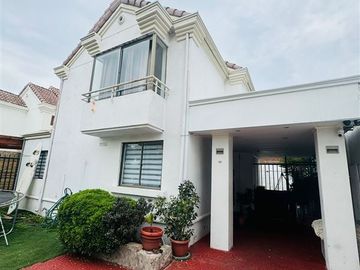 Casa en Venta en Avd del canal 19760 ciudad de lo valles pudahuel