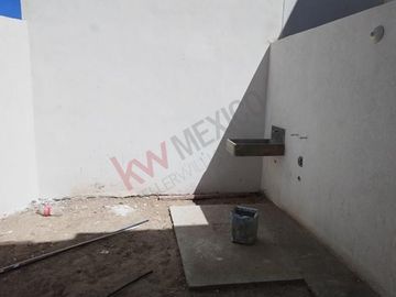 CASA EN VENTA NUEVA EN LOS LAGOS RESIDENCIAL (ZONA INDUSTRIAL)