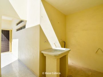 Venta Casa  4 recámaras en Margaritas Cholul ideal para oficinas