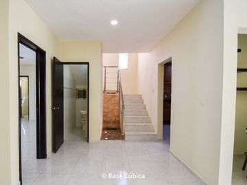 Venta Casa  4 recámaras en Margaritas Cholul ideal para oficinas