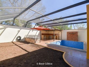 Venta Casa  4 recámaras en Margaritas Cholul ideal para oficinas