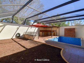 Venta Casa  4 recámaras en Margaritas Cholul ideal para oficinas