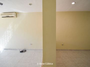 Venta Casa  4 recámaras en Margaritas Cholul ideal para oficinas