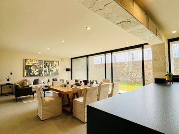 Casa en Exclusivo Condominio con Excelentes Acabado