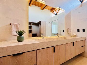 Casa en Exclusivo Condominio con Excelentes Acabado