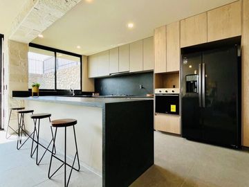 Casa en Exclusivo Condominio con Excelentes Acabado
