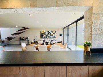 Casa en Exclusivo Condominio con Excelentes Acabado