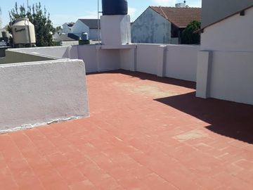 Casa 5 ambientes en venta en  Quilmes Oeste