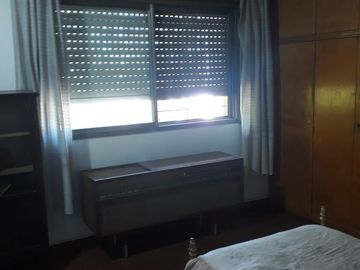 Casa 5 ambientes en venta en  Quilmes Oeste