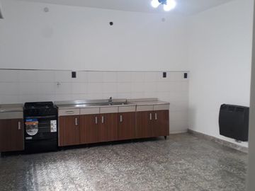 Casa 5 ambientes en venta en  Quilmes Oeste