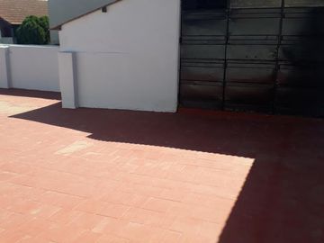 Casa 5 ambientes en venta en  Quilmes Oeste
