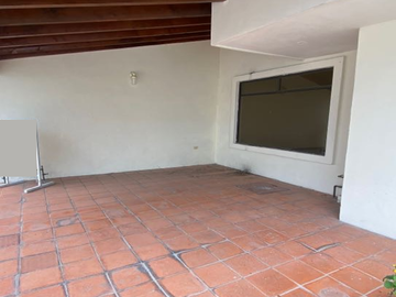Venta casa en Fracc. Alta Vista. San Andrés Cholula. Entrada a Lomas Norte