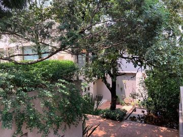 Casa en Club Bosques Santa Fe.