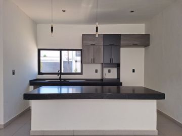❗Venta de Casa al Norte de Villa de Álvarez con habitación en Planta baja❗