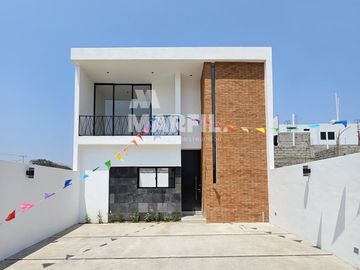 ❗Venta de Casa al Norte de Villa de Álvarez con habitación en Planta baja❗