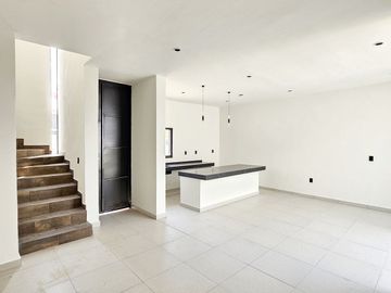 ❗Venta de Casa al Norte de Villa de Álvarez con habitación en Planta baja❗