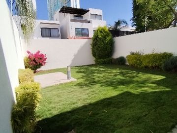 Casa en Santa Fe Juriquilla Condominio El Cielo
