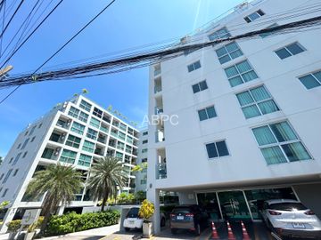 1 Bedroom condo in Park Royal 3 For Rent