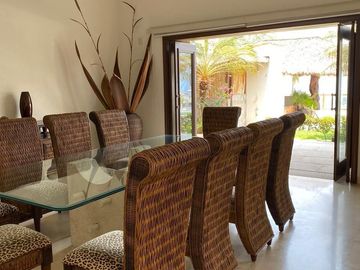 CASA EN VENTA CON ALBERCA Y VISTA AL MAR FRACC HORNOS INSURGENTES ACAPULCO DE JUAREZ