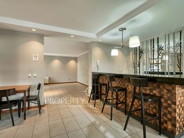 Amplio y moderno departamento con excelente ubicación