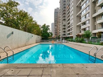Amplio y moderno departamento con excelente ubicación