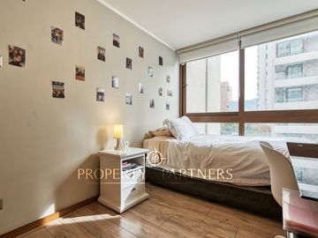 Amplio y moderno departamento con excelente ubicación
