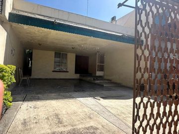 CASA EN VENTA EN CUMBRES