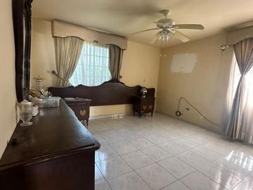 CASA EN VENTA EN CUMBRES