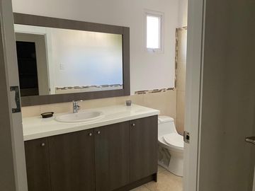 Departamento en Venta, Urb Villas del Bosques, JohR
