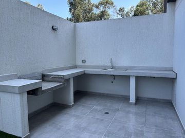 VENTA DEPARTAMENTO 2 D LA MORITA TUMBACO