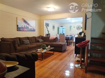 Casa en Venta en Holderlin / Rio Rhin / Barrio Holanda