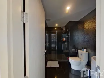 2 Bedroom Condo for sale at Rhythm Sukhumvit 36-38