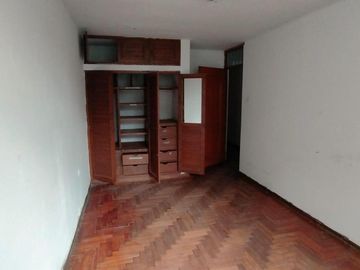 Casa En Venta En Urb. El Pinar - Comas