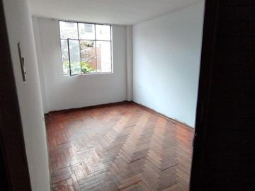 Casa En Venta En Urb. El Pinar - Comas