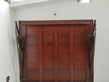 Casa En Venta En Urb. El Pinar - Comas