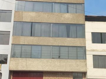 Se Vende Dpto En Mayorazgo A 2 Cuadras De La Pre De La Univ. De Lima