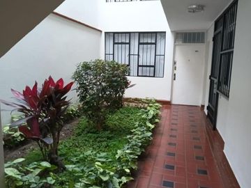 VENTA DE DEPARTAMENTO EN LINCE