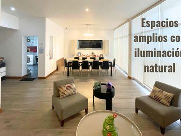 Venta de Casa Renovada En Zona Estrategica De Surco