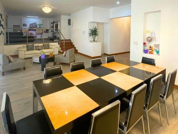 Venta de Casa Renovada En Zona Estrategica De Surco
