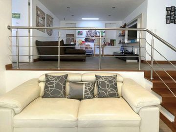 Venta de Casa Renovada En Zona Estrategica De Surco
