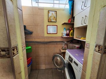 En Venta Depa 99 M2 Amoblado C/Estacionamiento – Jesús María