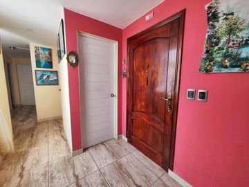 En Venta Depa 99 M2 Amoblado C/Estacionamiento – Jesús María