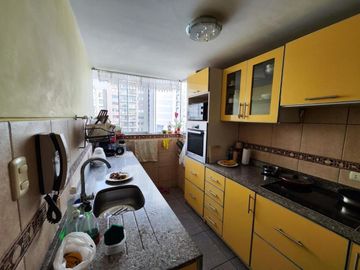 En Venta Depa 99 M2 Amoblado C/Estacionamiento – Jesús María