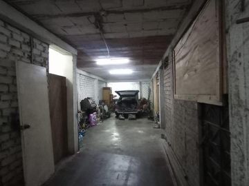 Se Vende Casa De Tres Pisos Frente Al Terminal Pesquero