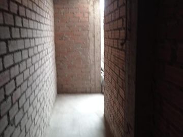 Se Vende Casa De Tres Pisos Frente Al Terminal Pesquero