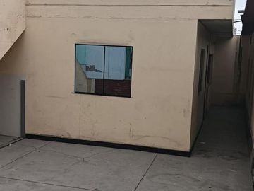Venta De Casa En Jr. Santa Rosa-Comas