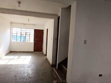 Venta De Casa En Jr. Santa Rosa-Comas