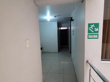 Venta De Hospedaje En SJL