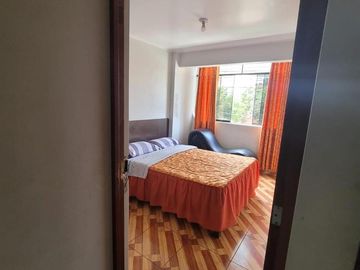 Venta De Hospedaje En SJL