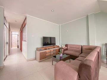 Venta De Casa En Urb. Alameda De Lima Norte I, Distrito De Santa Rosa, Lima